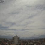 Céu de Lorena-SP (com raios à noite) e Serra da Mantiqueira – 12/10/2025 (tarde/noite)